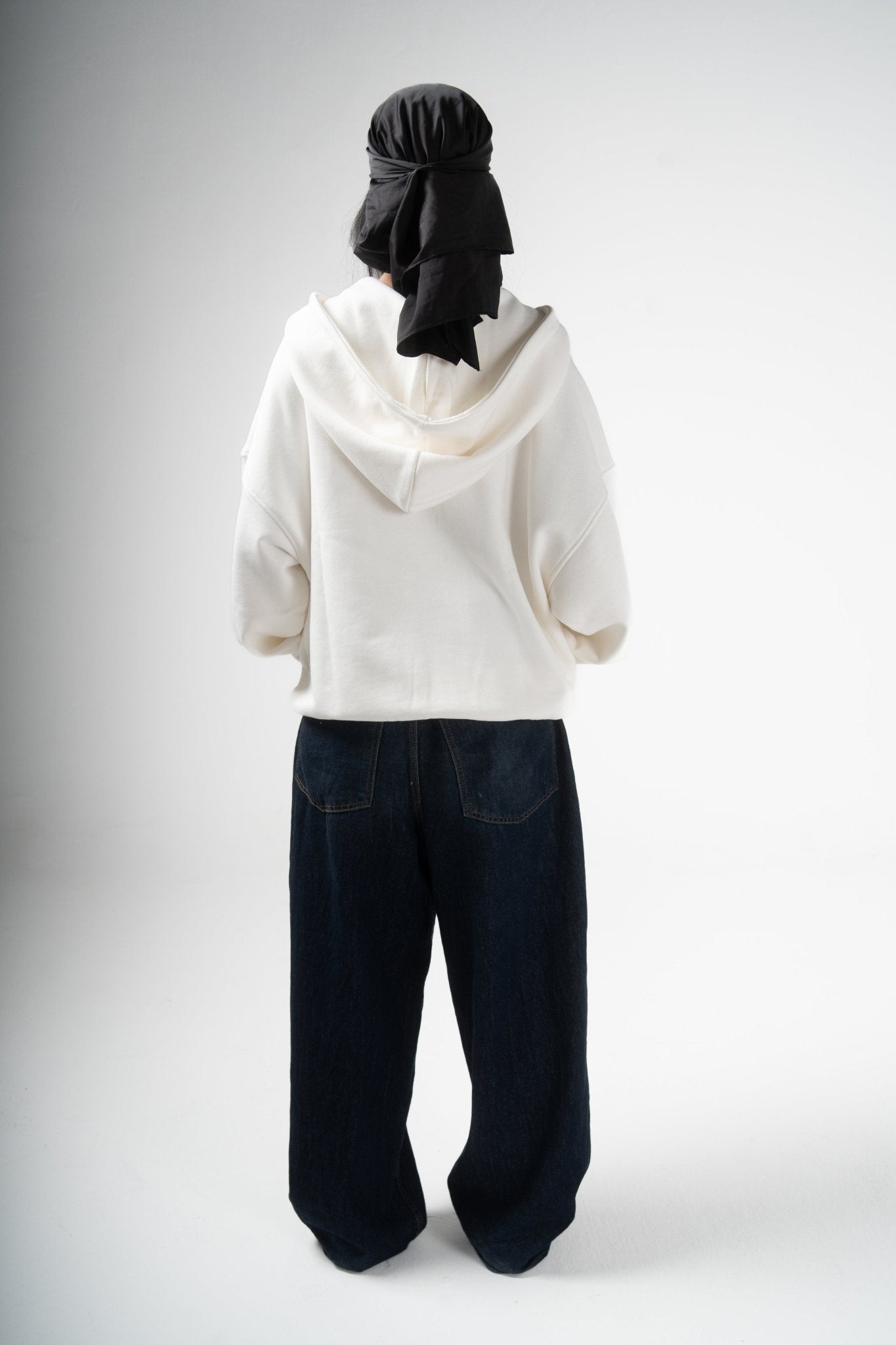 SELF FORGED WHITE ZIPUP - LxSeven