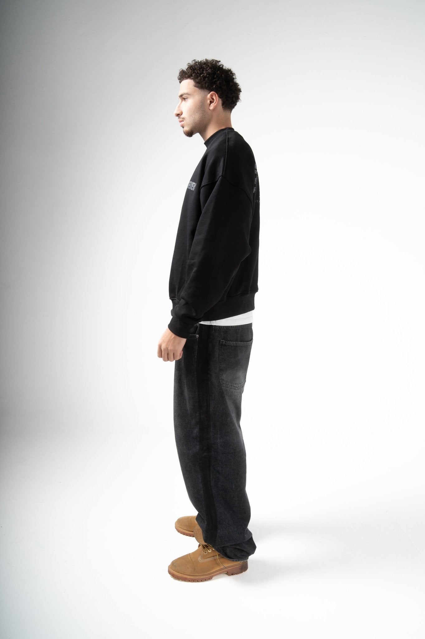 SELF FORGED BLACK CREWNECK - LxSeven