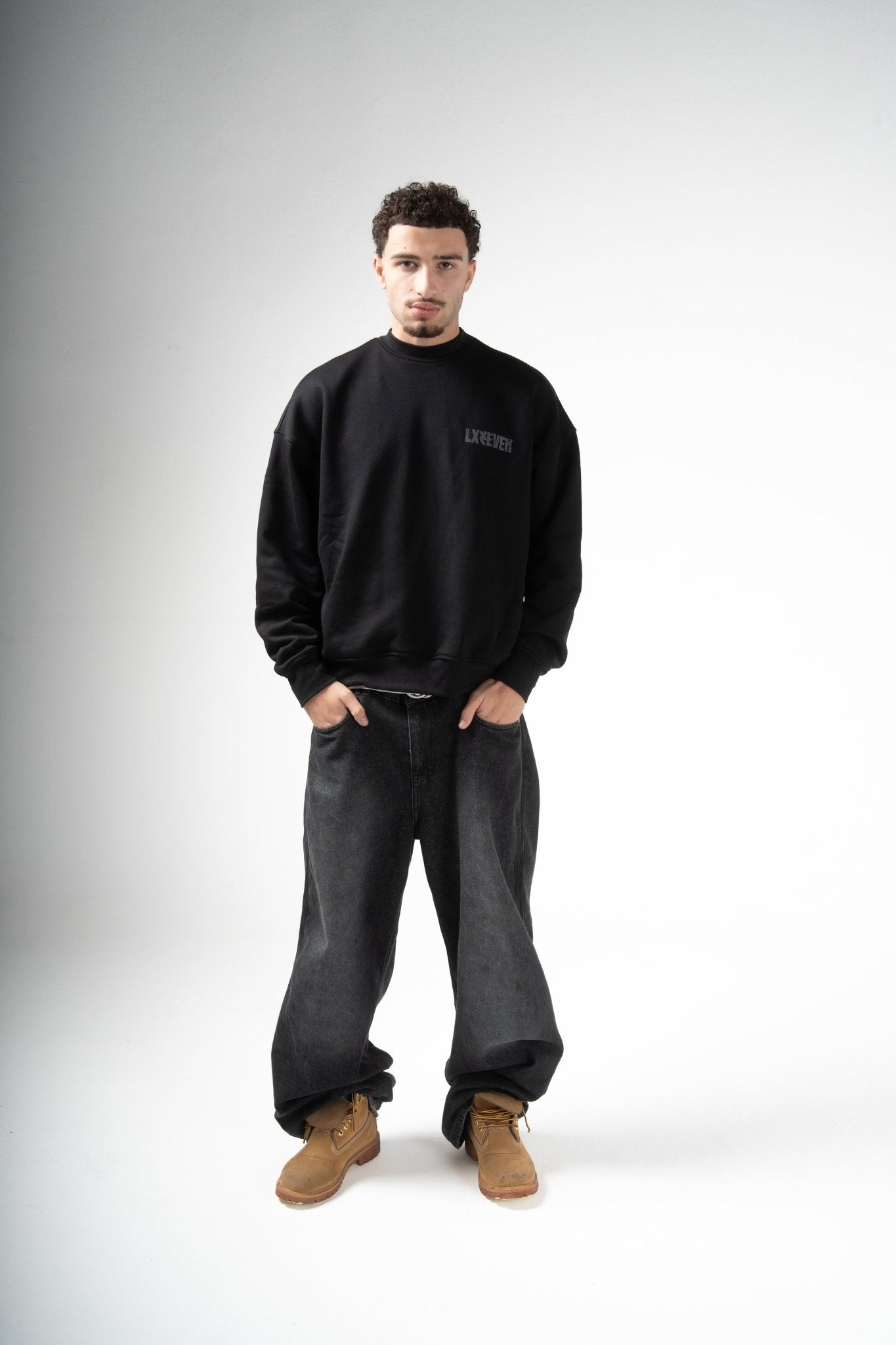 SELF FORGED BLACK CREWNECK - LxSeven